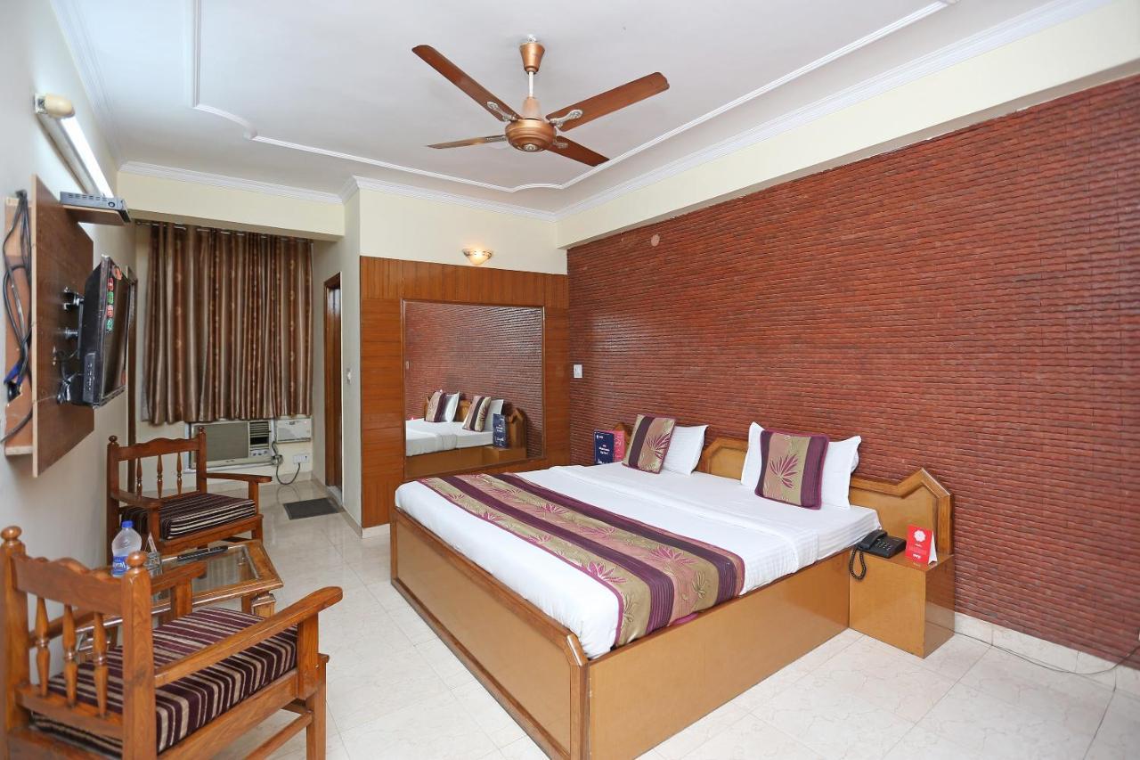 Oyo Flagship 9554 Hotel Grand Plaza Faridabad Esterno foto