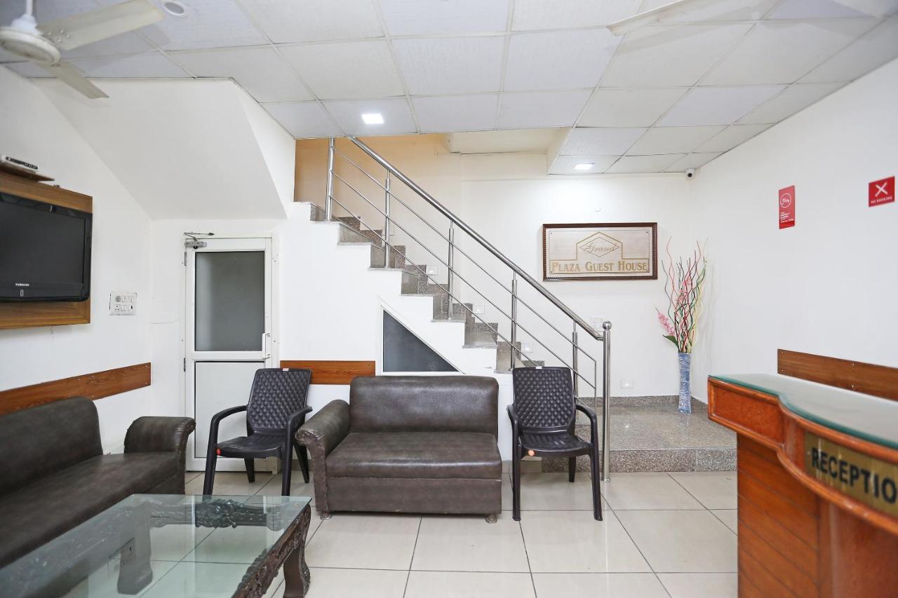 Oyo Flagship 9554 Hotel Grand Plaza Faridabad Esterno foto