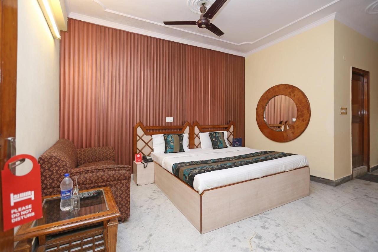 Oyo Flagship 9554 Hotel Grand Plaza Faridabad Esterno foto